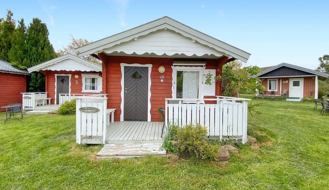 1 bedroom lovely home in Byxelkrok