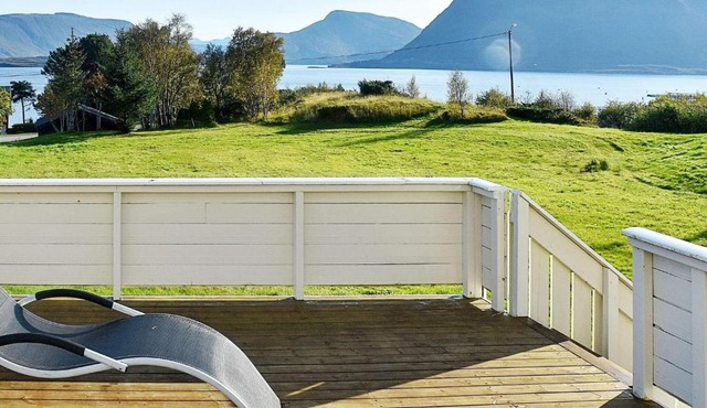 10 person holiday home in MIDSUND in Midsund Municipality