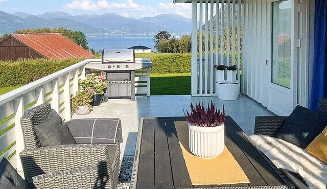 12 person holiday home in Davik