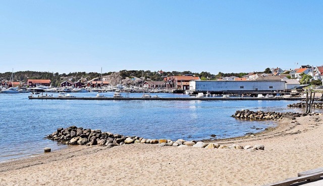 12 person holiday home in Skjærhalden