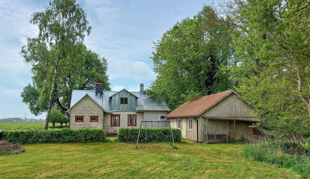 2 bedroom amazing home in Laholm