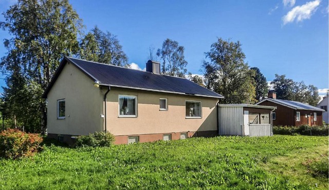 2 Bedroom Awesome Home In Björna