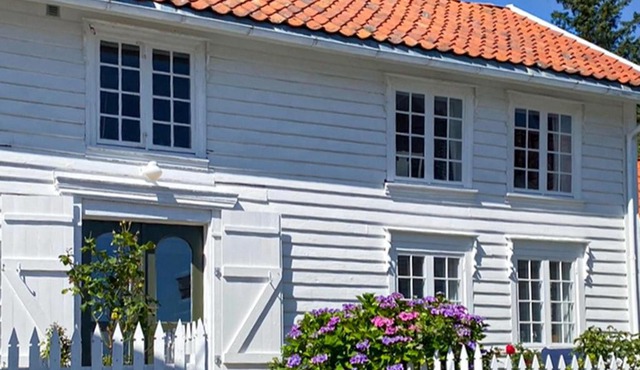 2 Bedroom Awesome Home In Farsund