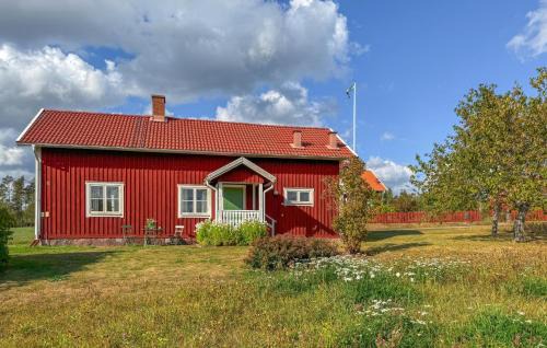 2 Bedroom Awesome Home In Flisby in Flisby