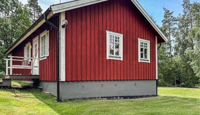 2 Bedroom Awesome Home In Kvillfors