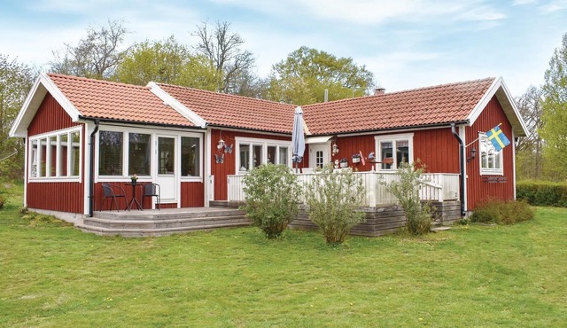 2 bedroom beach front home in Listerby