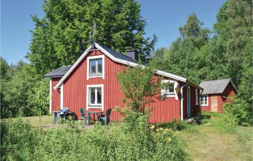 2 Bedroom Cozy Home In Ljungby in Ljungby