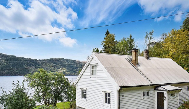 2 bedroom cozy home in Tysse