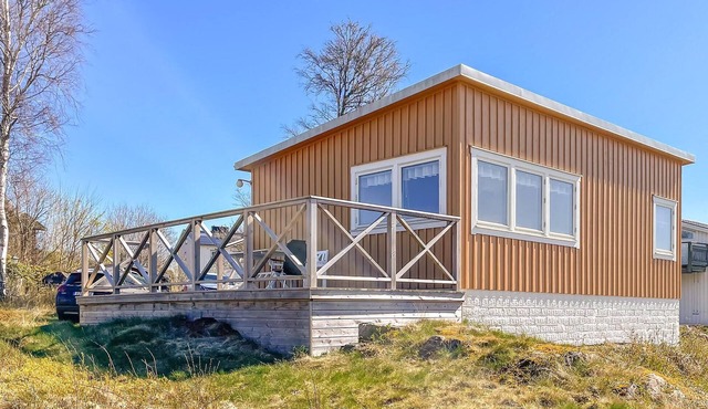 2 bedroom gorgeous home in Frillesås