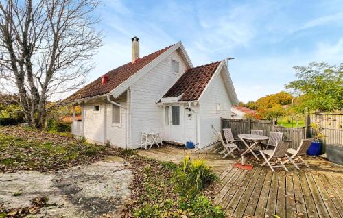 2 Bedroom Gorgeous Home In Strömstad