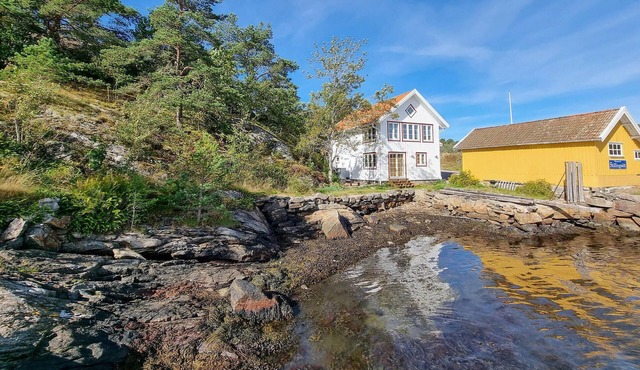 2 bedroom gorgeous home in Stillingsön