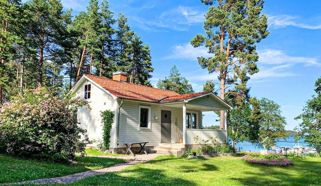 2 bedroom lovely home in Sankt Anna