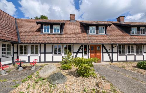 2 Bedroom Pet Friendly Home In Höganäs in Helsingborg