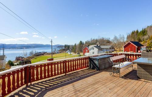 2 Bedroom Stunning Home In Bjugn
