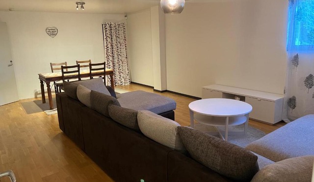 2 bedrooms 1 bathroom kitchen apartment