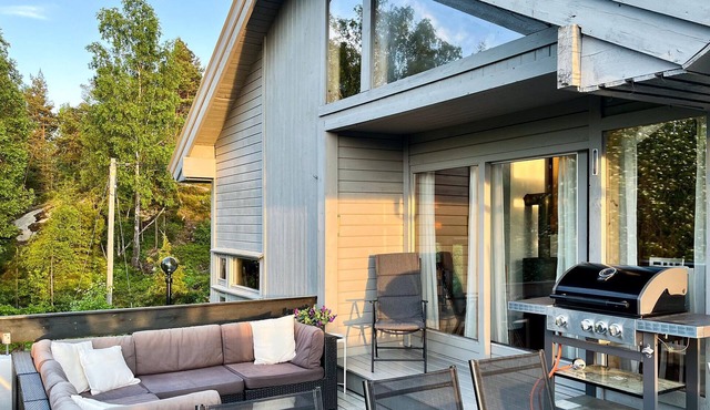 3 bedroom amazing home in Risør