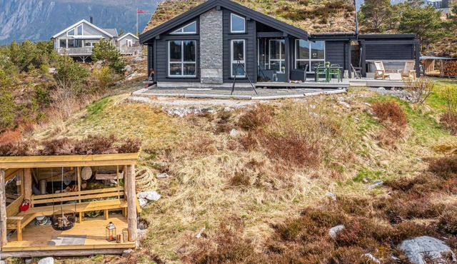 3 bedroom awesome home in Tustna
