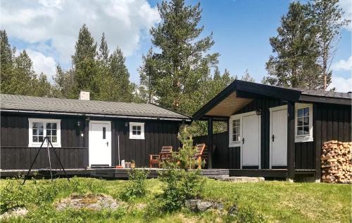 3 Bedroom Cozy Home In Røros