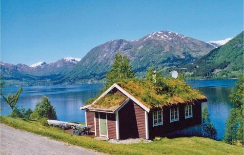 3 Bedroom Cozy Home In Skei I Jølster