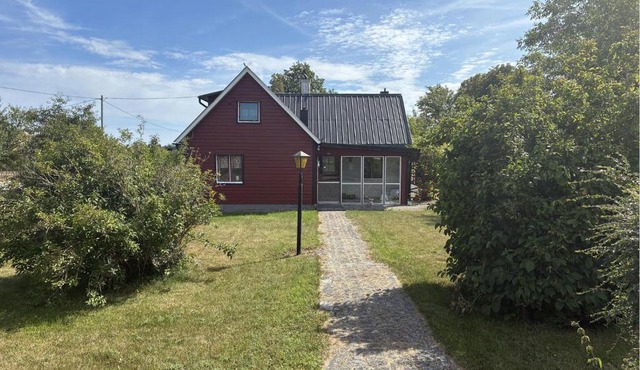 3 Bedroom Gorgeous Home In Hemse in Hemse
