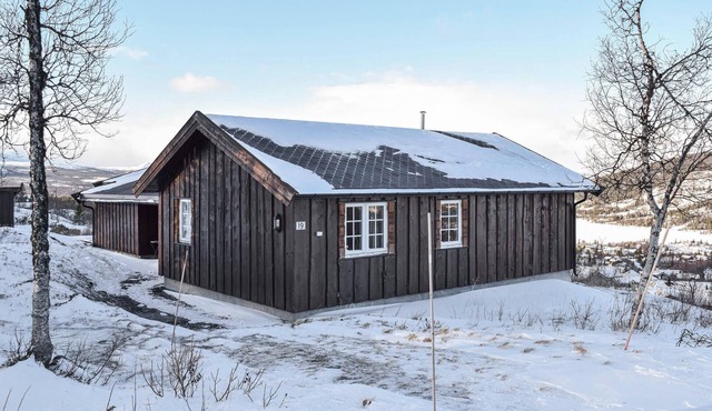 3 bedroom lovely home in Røn