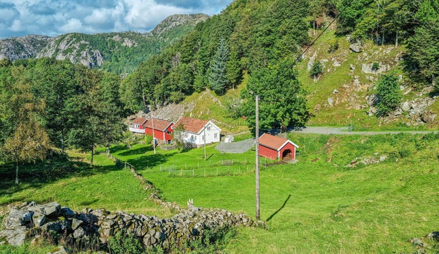 3 bedroom lovely home in Hidrasund