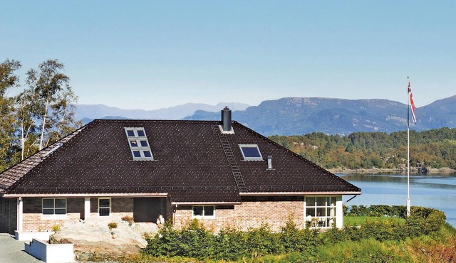 3 bedroom luxurious home in Lundegrend