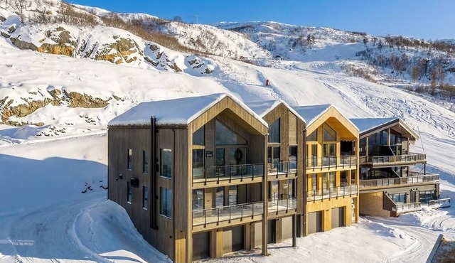 3 bedroom nice apartment in Edland