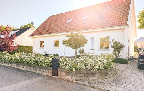 3 Bedroom Nice Home In Kivik