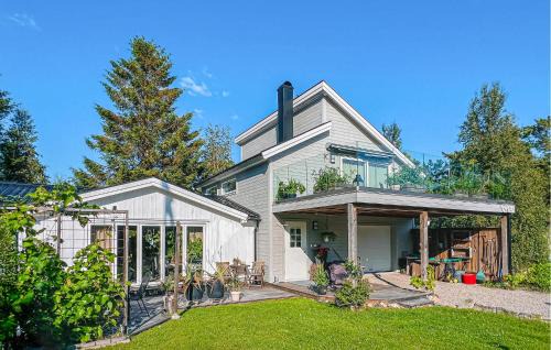 3 Bedroom Stunning Home In Strömstad