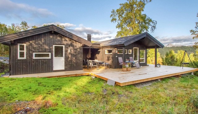 4 bedroom awesome home in Sykkylven