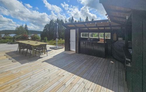 4 Bedroom Beautiful Home In Vegårshei