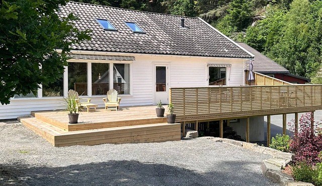 4 bedroom cozy home in Farsund