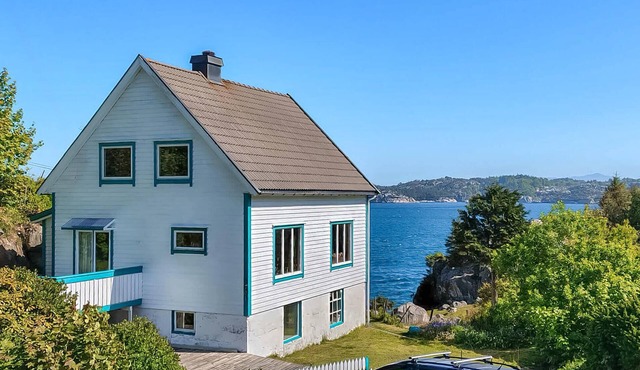 4 bedroom gorgeous home in Urangsvåg