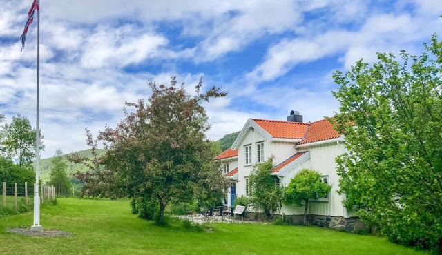 4 bedroom gorgeous home in Averøy