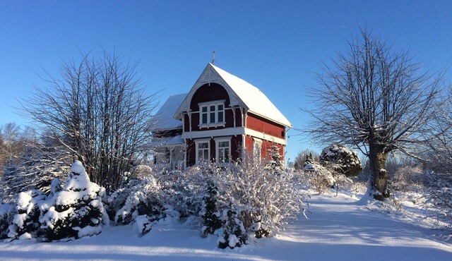 4 bedroom pet friendly home in Slottsbron
