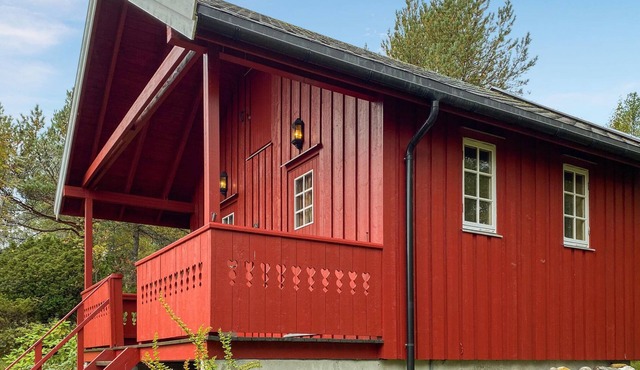 4 bedroom pet friendly home in Tustna