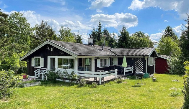 4 person holiday home in HÖGSBY