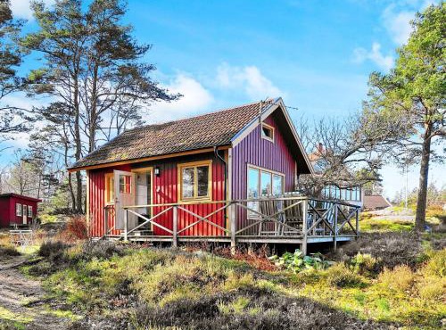 4 person holiday home in Ellös