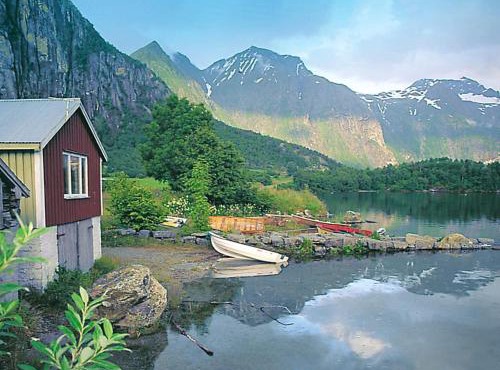 4 person holiday home in Eresfjord-By Traum