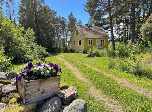 4 person holiday home in FÄRJESTADEN
