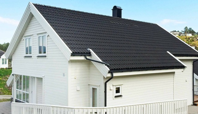 4 star holiday home in Auklandshamn