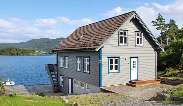5 bedroom amazing home in Lundegrend