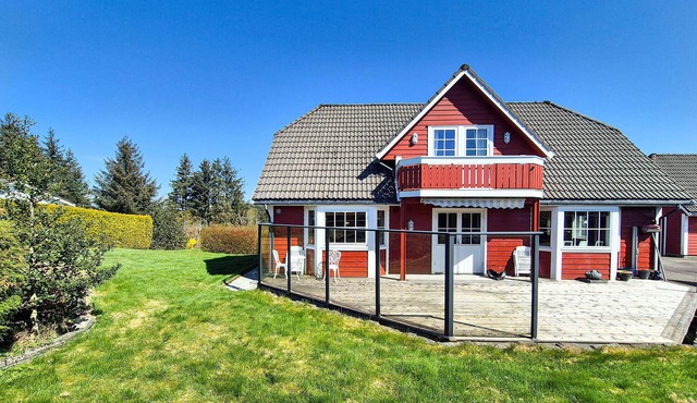 5 bedroom gorgeous home in Austrheim