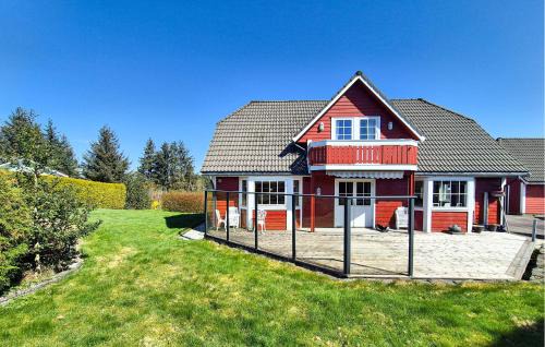 5 Bedroom Gorgeous Home In Austrheim