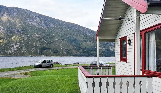 5 person holiday home in Selje