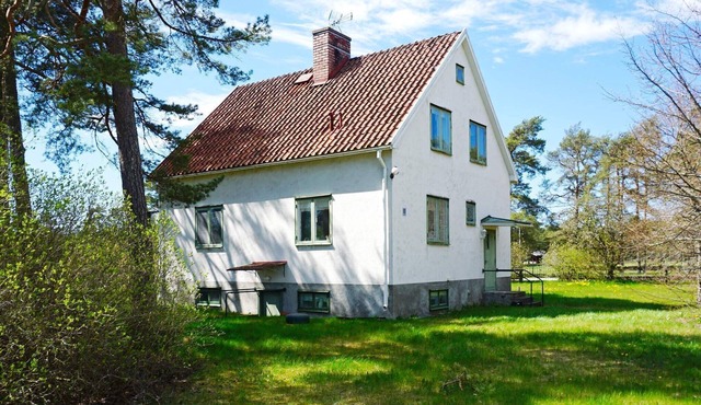5 person holiday home in Stånga