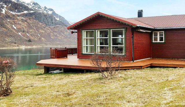 6 person holiday home in Tengelfjord