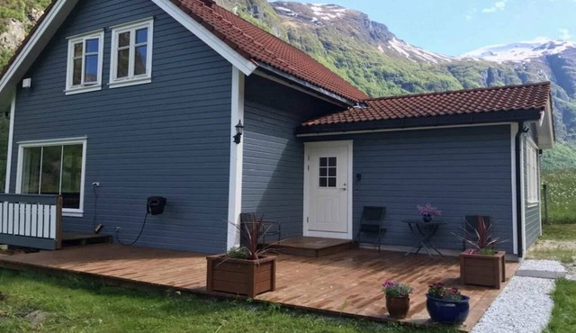 6 person holiday home in Gudvangen-By Traum