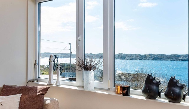 6 person holiday home in BØMLO
